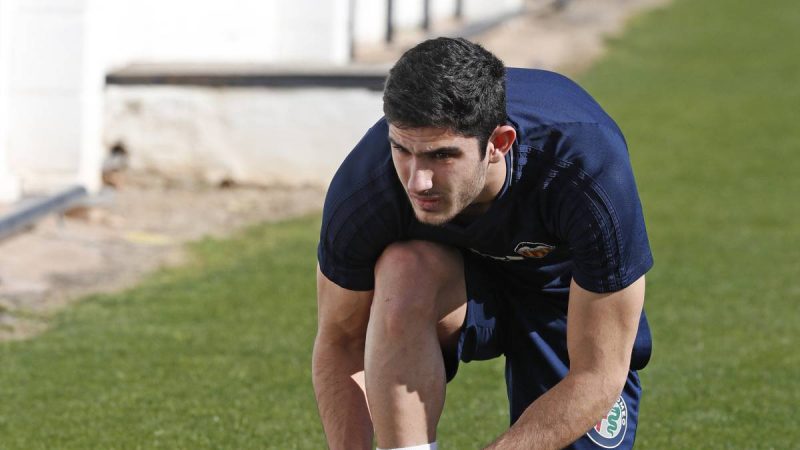 El Valencia termina de cerrar el fichaje de Guedes y le pone una cláusula de récord