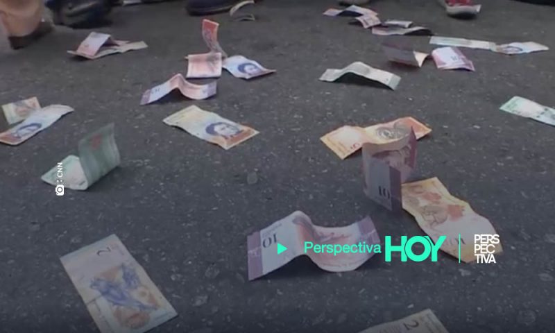 Venezuela: lanzan bolívares al aire en protesta contra la hiperinflación