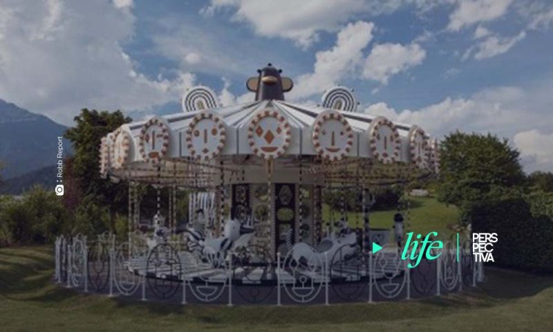 Un carrusel hecho con 15 millones de cristales Swarovski