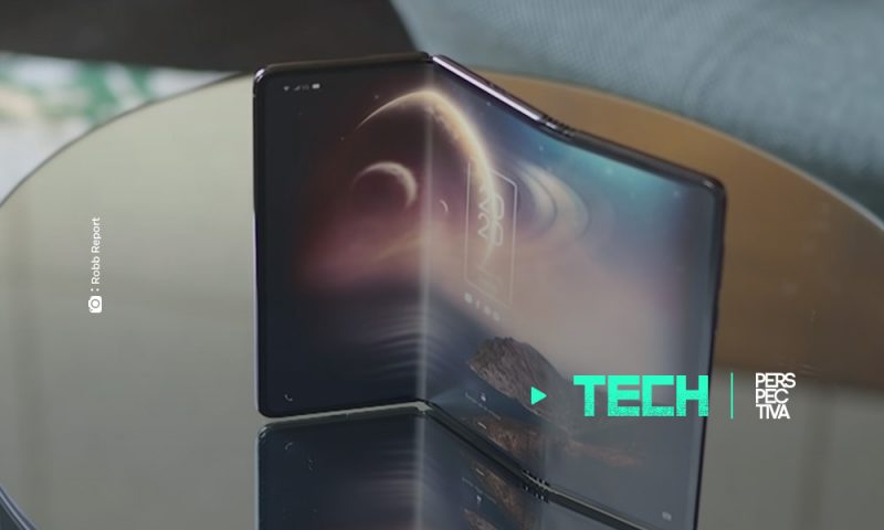 Ya existe un teléfono plegable de tres pantallas