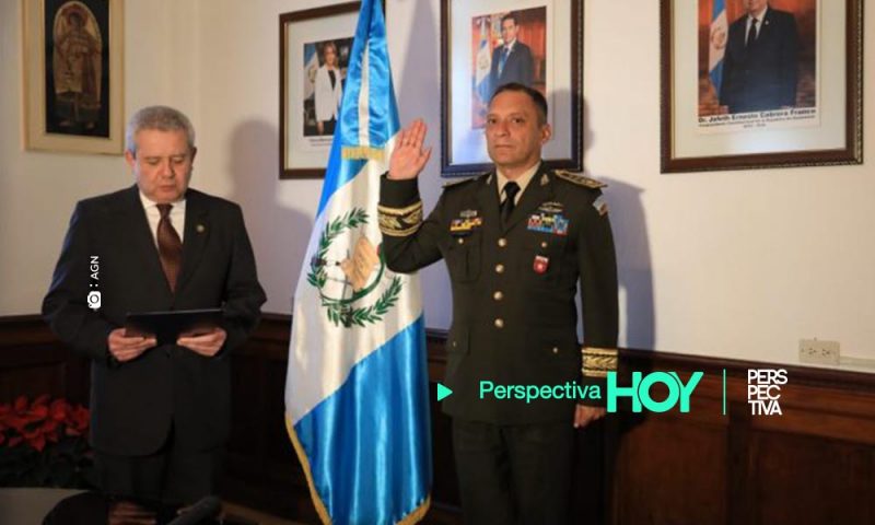 Juramentan a nuevo ministro de la Defensa y a jefe del Estado Mayor de la Defensa