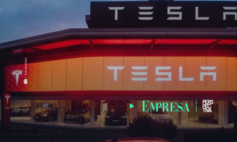 Las acciones de Tesla alcanzaron los 900 dólares