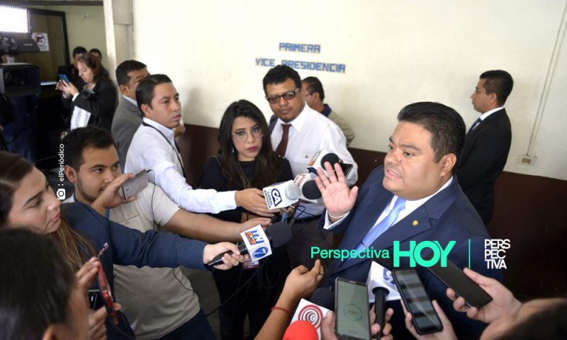 Durante la crisis, los diputados elegirán magistrados del TSE