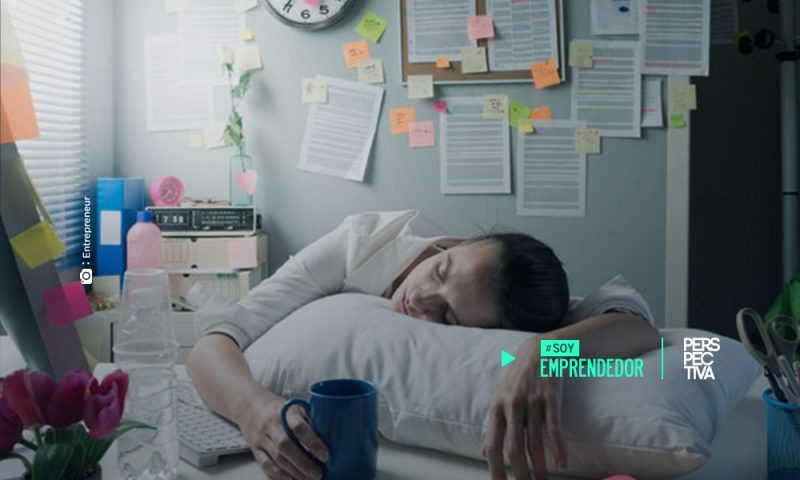 Acciones para evitar que tu equipo «tire la toalla» por exceso de trabajo