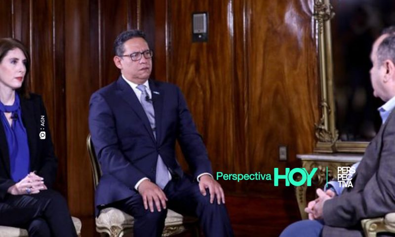 Gobierno ahorrará más de 60 millones de quetzales al año con el cierre de dos secretarías del Estado