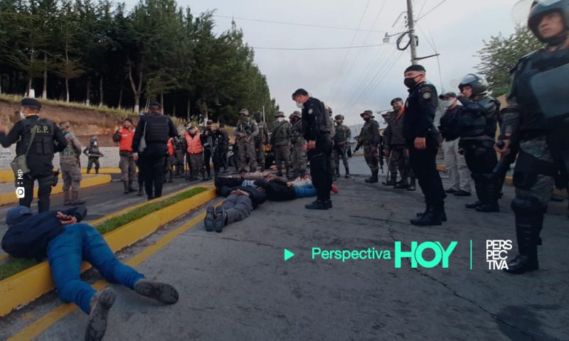 Arrestan a cinco hombres por atacar a PNC en Sololá