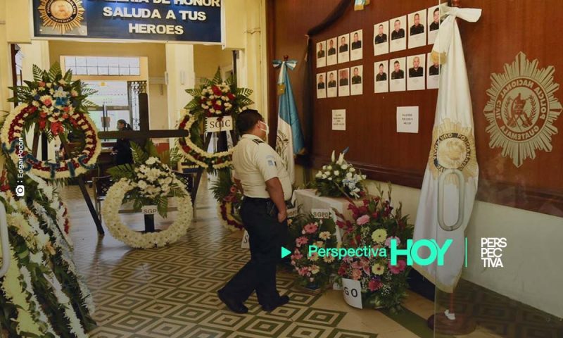 PNC celebra aniversario con homenaje a los agentes fallecidos este año