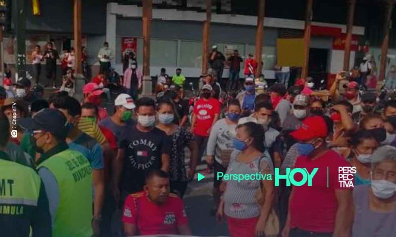 Vendedores se enfrentan a policía municipal en Retalhuleu