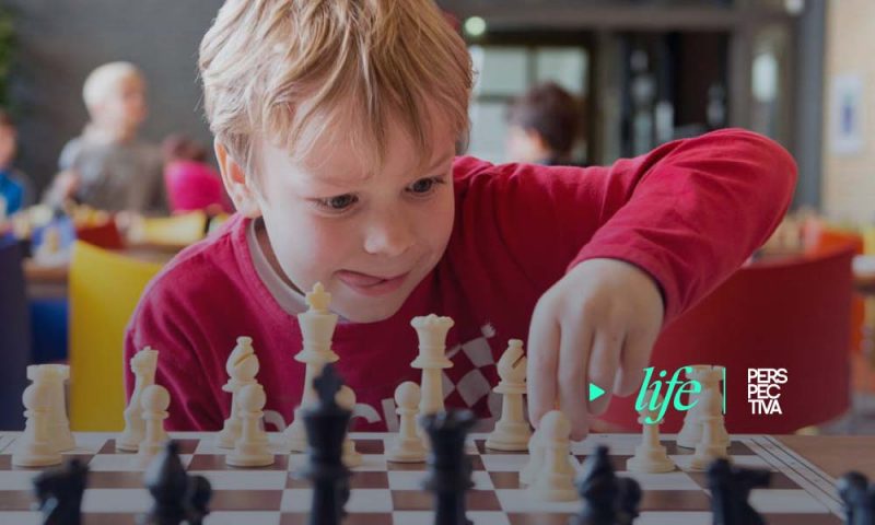 El juego de estrategia que es ideal para aprender temprano en la vida