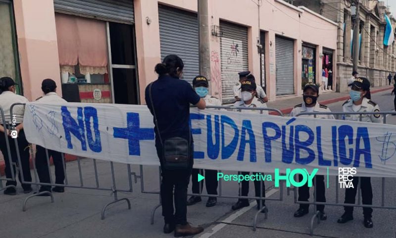 Estudiantes universitarios exigen a diputados no aprobar préstamo