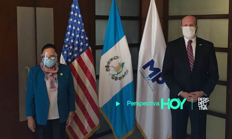 Embajador de EE.UU. se reúne con representantes de Justicia