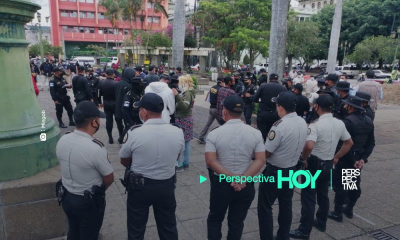 PNC realiza operativos en Parque Central y calles de Centro Histórico