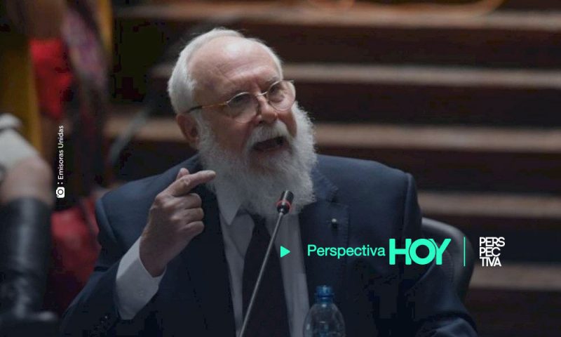 Acisclo Valladares es removido del cargo