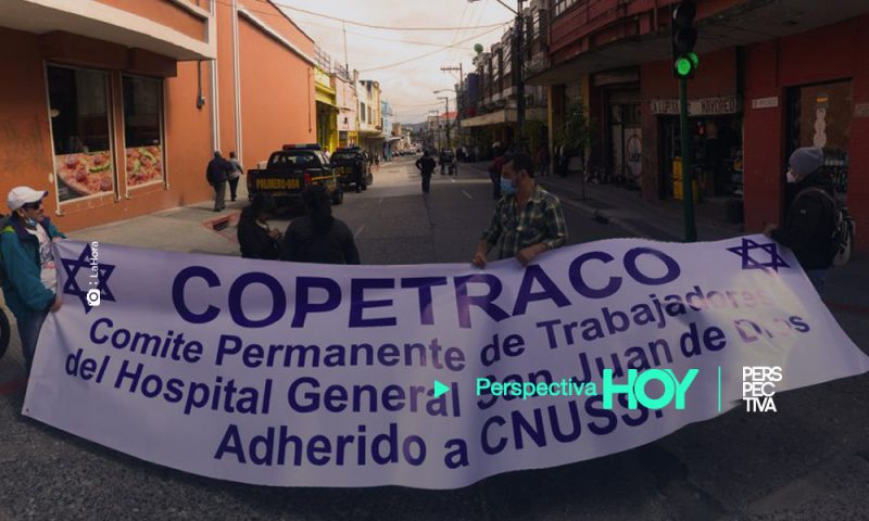 Salubristas protestan por sueldos atrasados