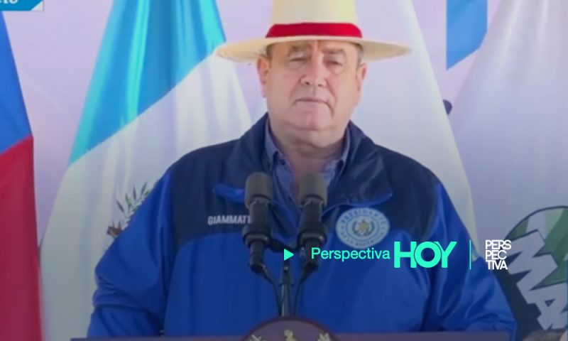 Giammattei confirma llegada de 800 mil vacunas