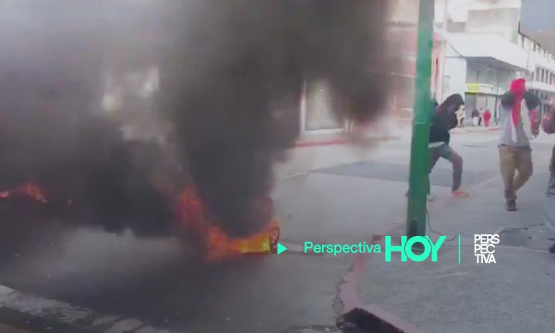 Universitarios protestan por traslado del Bufete Popular