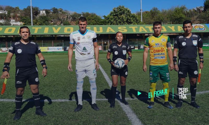 Astrid Gramajo hace historia como árbitro central