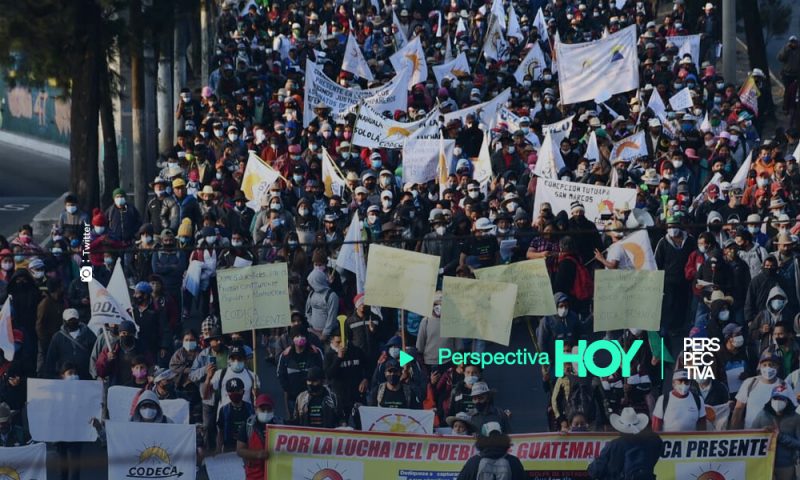 Codeca realiza masiva manifestación
