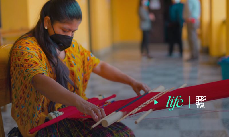 museo recibe colección histórico de güipiles