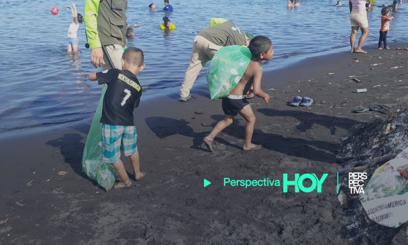 Brigada de limpieza recoge más de 150 toneladas de basura en las playas del país