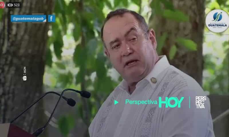 Giammattei participa en ceremonia junto a López Obrador