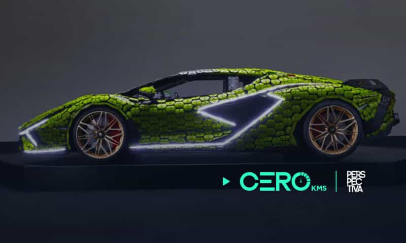 Lamborghini fabricado de legos