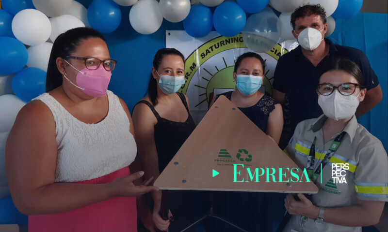 Estudiantes de Escuela Dolores renuevan mobiliario gracias al apoyo del sector privado