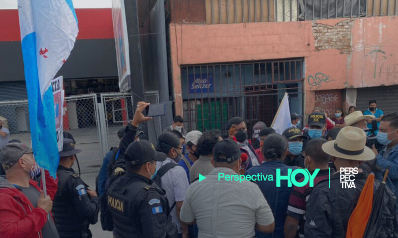 Bloqueo en Calle Martí complica tránsito vehicular