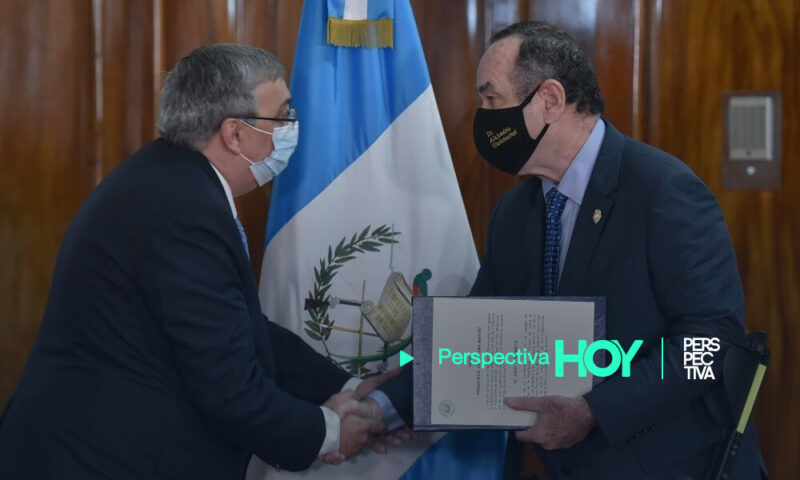 Coma asume como ministro de Salud