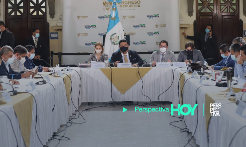 Jefes de Bloque discuten ley de emergencia para agilizar compras de Salud