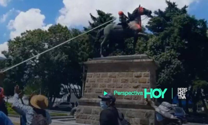 Derriban monumento de Reina Barrios