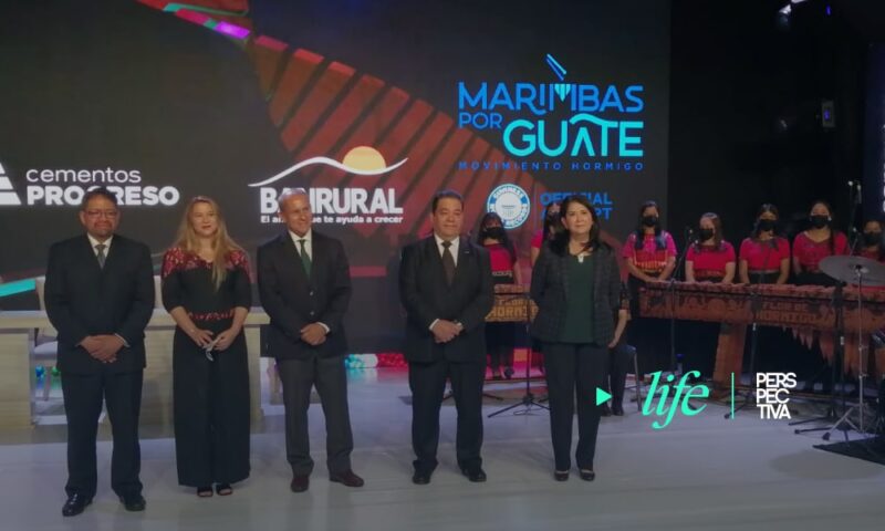 Impresionante ensamble de marimbas busca romper Récord