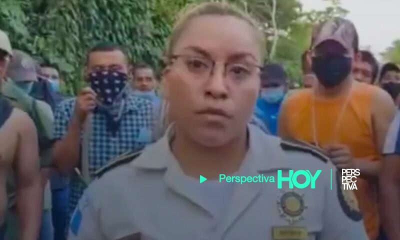 Liberan a policías retenidos por transportistas-