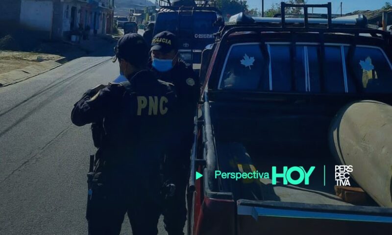 Pobladores de Nahualá atacan a PNC y Ejército