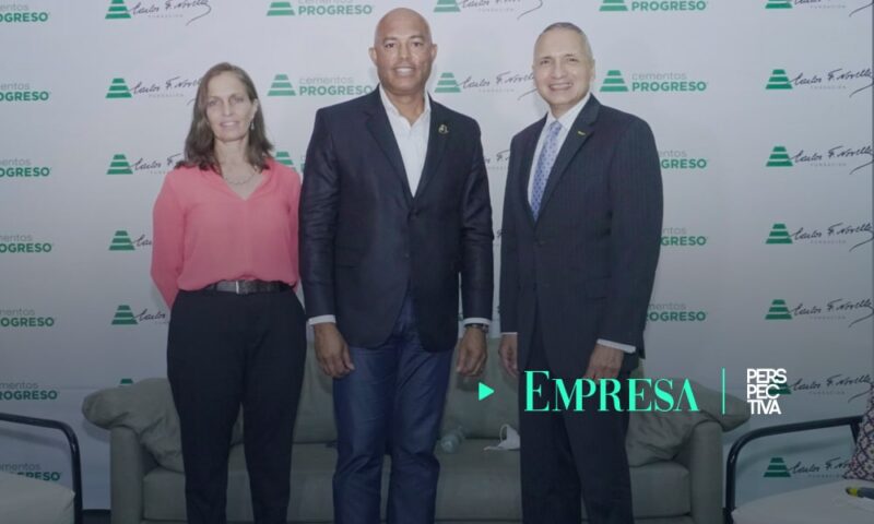 Fundación Mariano Rivera y Cementos Progreso apoyan la educación y deporte en Guatemala