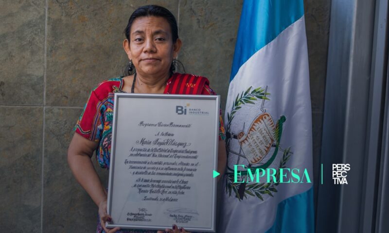 BI rinde homenaje a María Tuyuc Velásquez