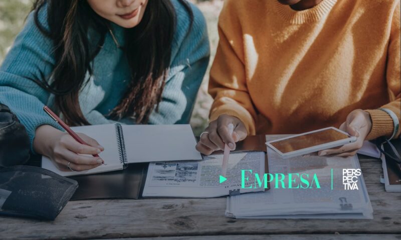 SISAP ofrecerá becas estudiantiles para jóvenes graduados 