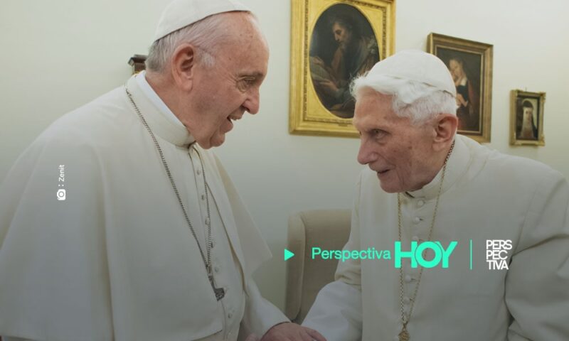 Papa Francisco pide rezar por Benedicto XVI