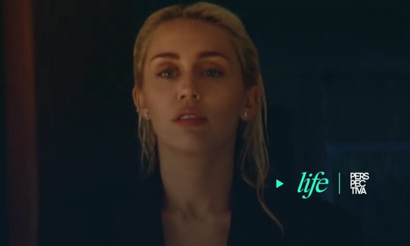 Miley Cyrus se va contra Liam Hemsworth en su última canción, “Flowers”