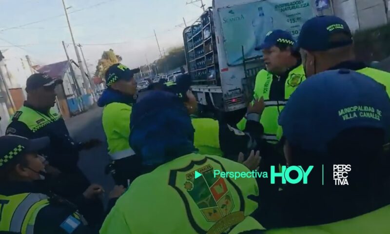 Agentes de la PMT se van a los golpes