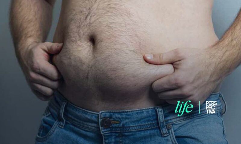 ¿Hombres con estrías en la panza? También a ellos les aparecen