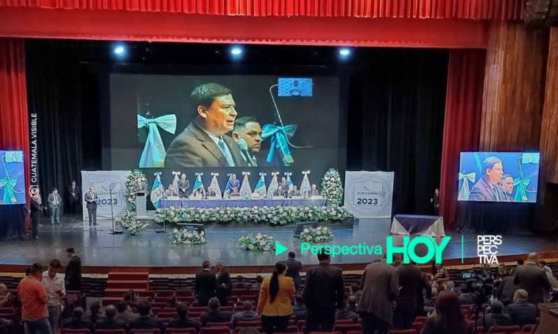 TSE entrega credenciales a diputados electos al Congreso y Parlacen