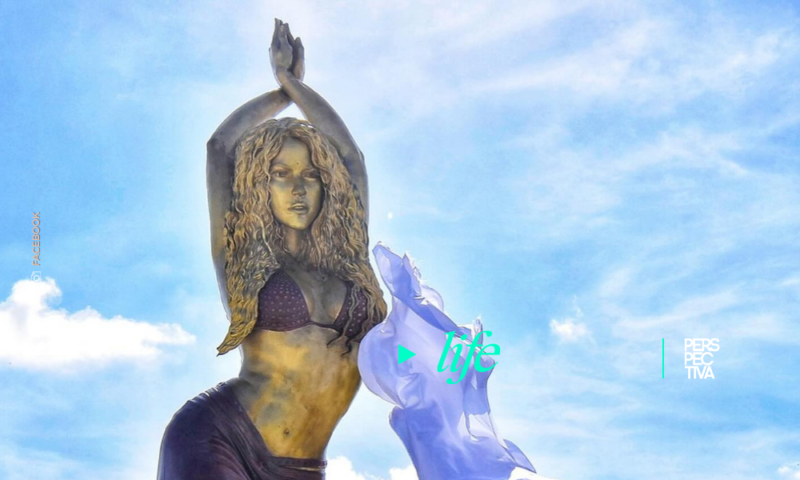 Develan estatua de Shakira en su natal Barranquilla y así reaccionó la artista