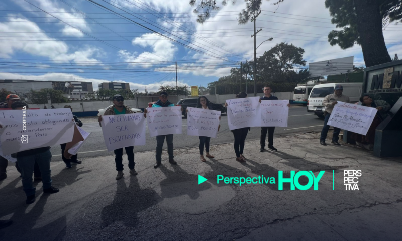 Personas afectadas por la no reactivación de mineras en El Estor protestan frente al MEM