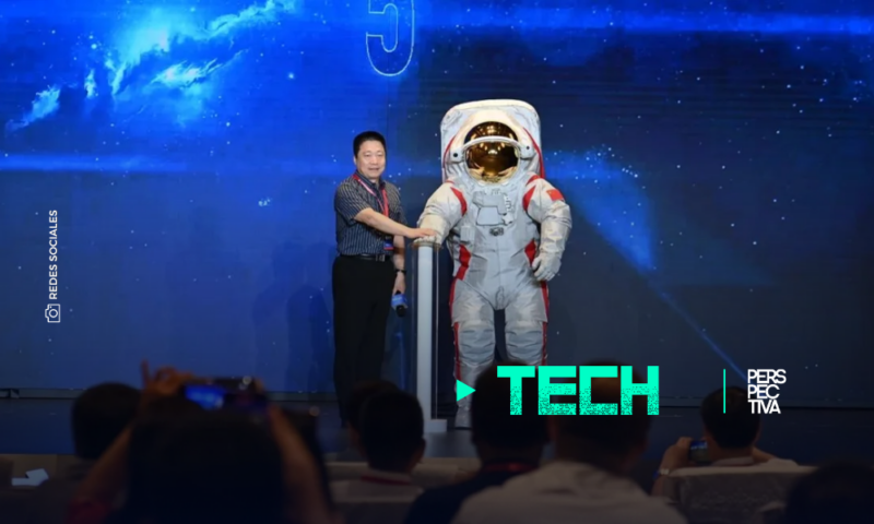China un paso más cerca de la Luna, presenta nuevo traje espacial para misión 2030