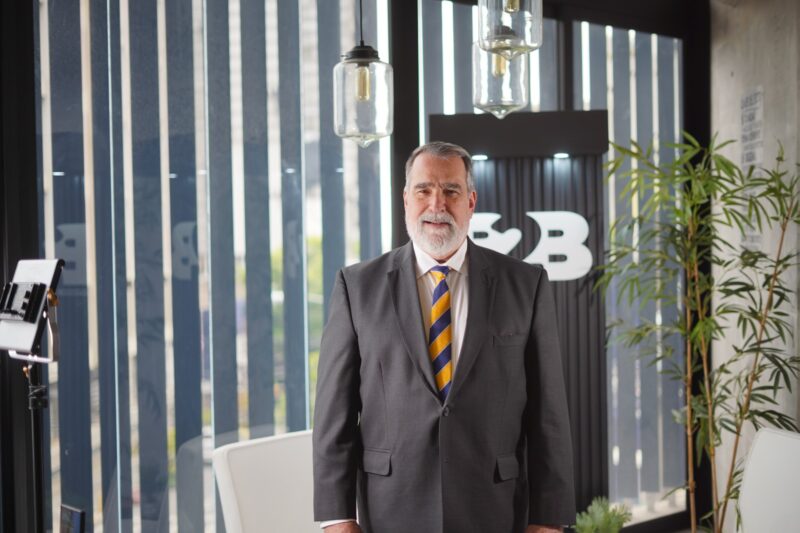 Una Visión De Éxito: El Camino De Mauricio Hacia La Ciberseguridad