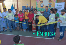 72 familias de Guastatoya sustituyen pisos de tierra por concreto con el programa HogaRES