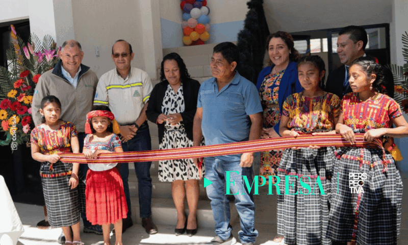 Nuevas aulas en San Juan Sacatepéquez benefician a más de 200 estudiantes