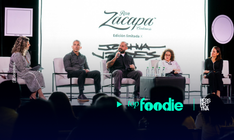Ron Zacapa Solera Gran Reserva No. 23 intervenido por el artista contemporáneo Joshua Vides para celebrar el 50 aniversario de la marca.