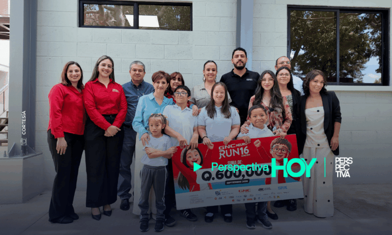 El Instituto Neurológico de Guatemala recibe un donativo de Q600,000 recaudados en la 16.ª NeuroRun para fortalecer la atención a niños con autismo a través del Programa PUNTEA.